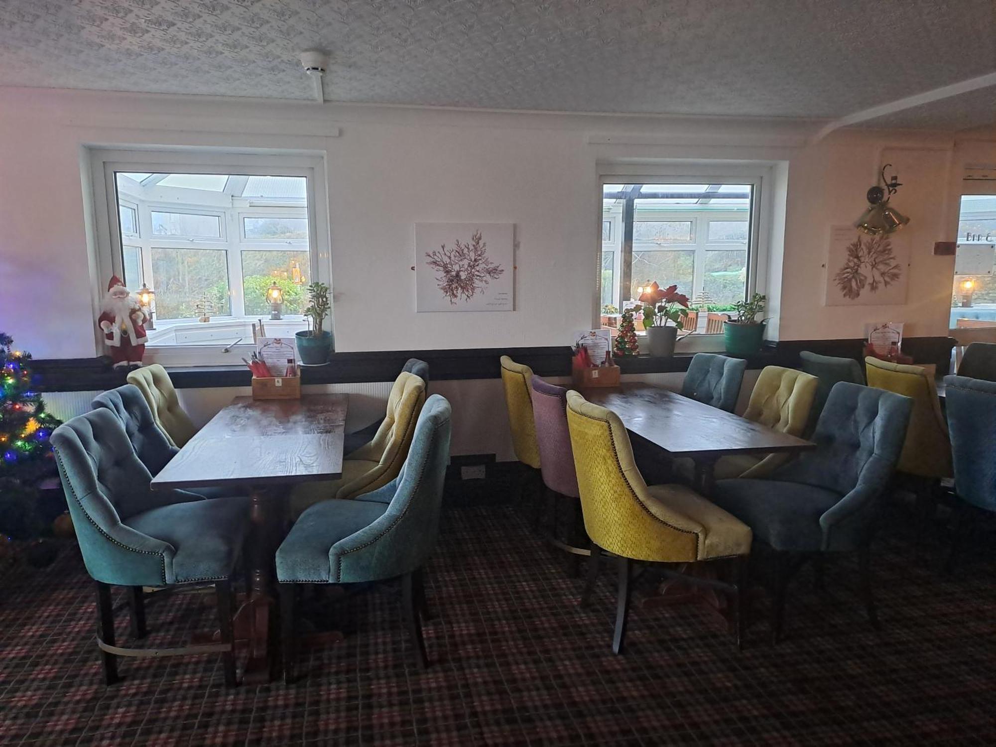 Boathouse Hotel Holyhead Exterior foto