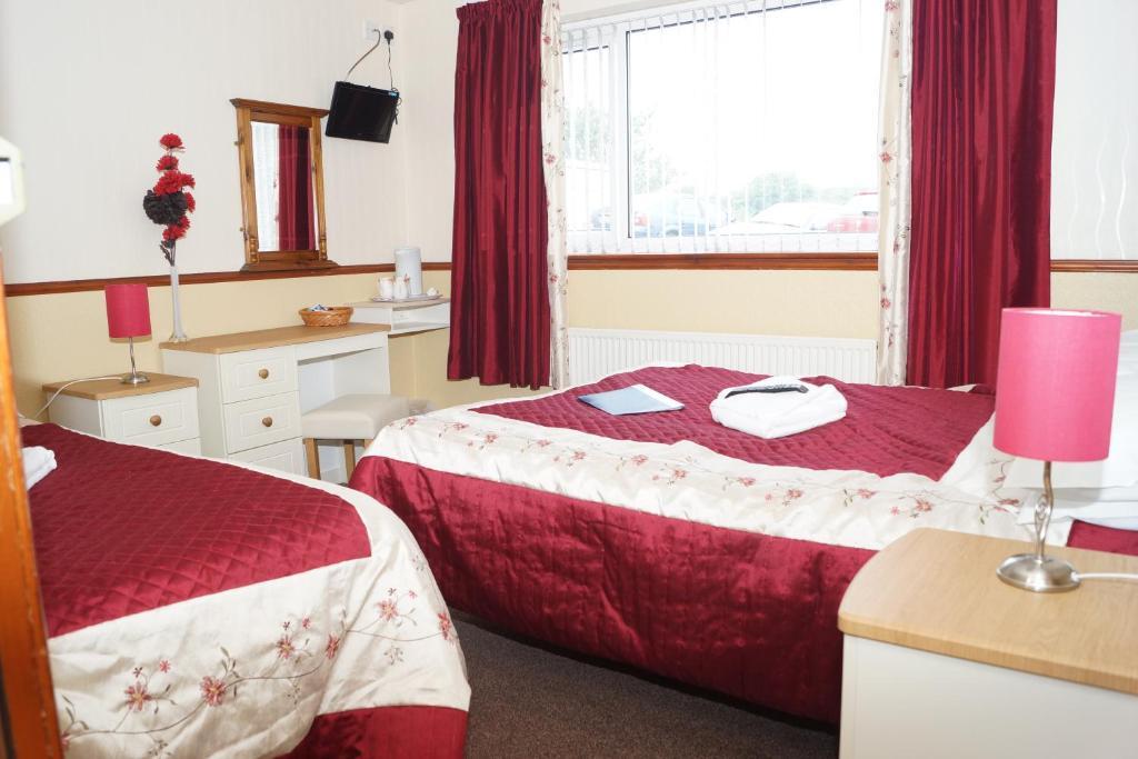 Boathouse Hotel Holyhead Habitación foto