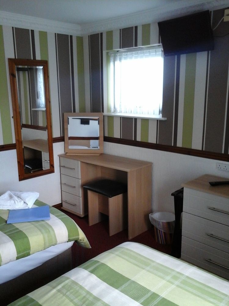 Boathouse Hotel Holyhead Exterior foto